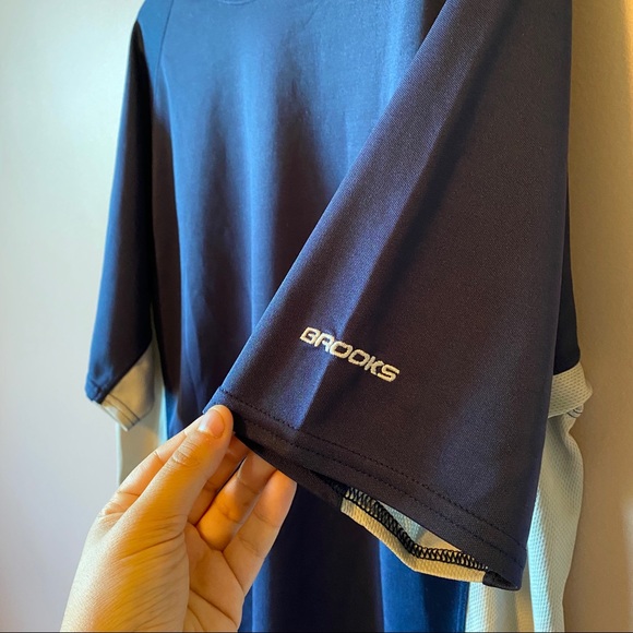 Brooks Dry Fit Tee - Picture 3 of 3